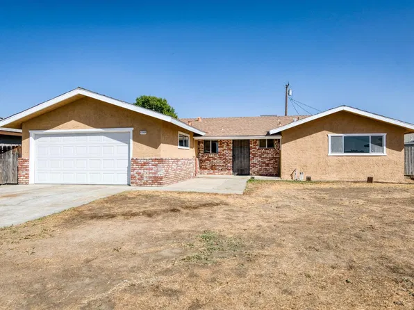 11310 W Evergreen Ln, Hanford, CA 93230