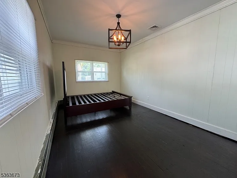 636 Linden Ave — Photo 14