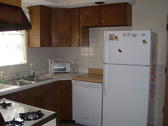 4th image of 600 Saint Bernard Dr