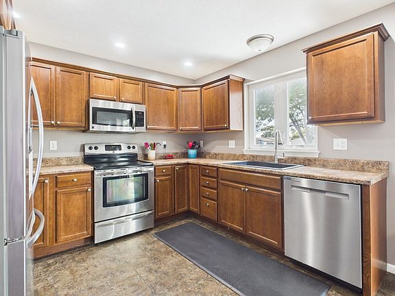 5th image of 1406 Pamela Cir