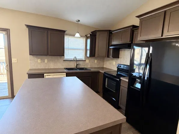 5502 S Meadowview St, Wichita, KS 67216
