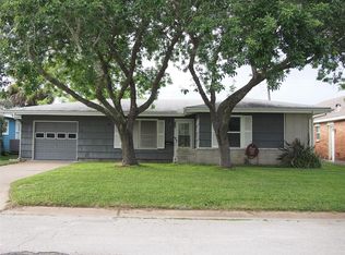 112 Tuna St, Galveston, TX 77550