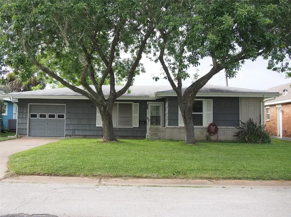 112 Tuna St, Galveston, TX 77550