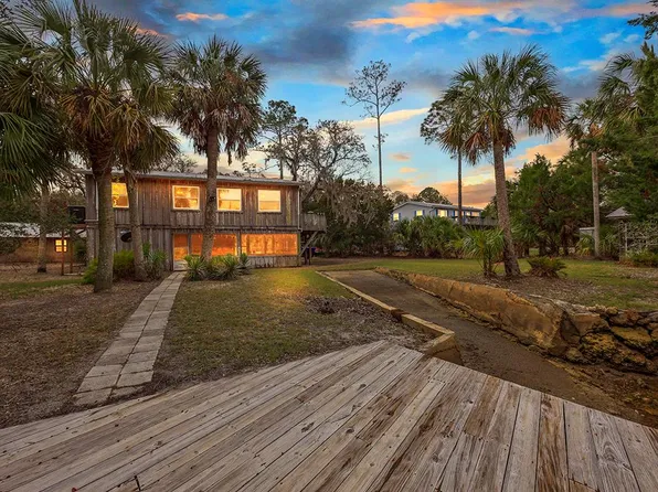 39 SW 468th Ave, Steinhatchee, FL 32359