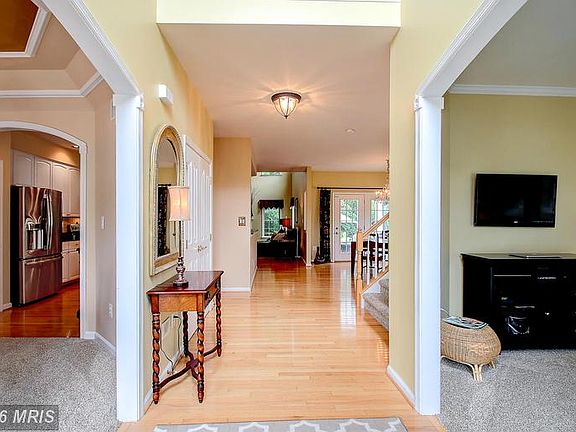 2nd image of 120 Loretta Way
