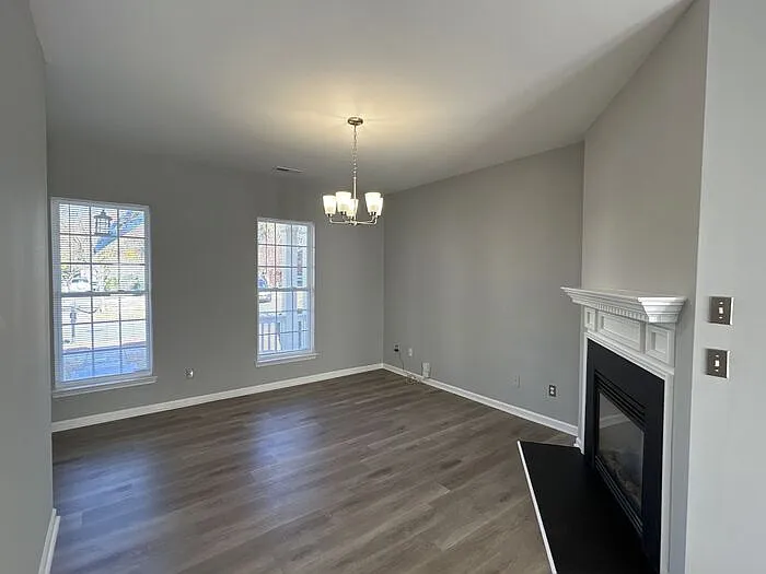 1301 Rising Oak Dr — Photo 3