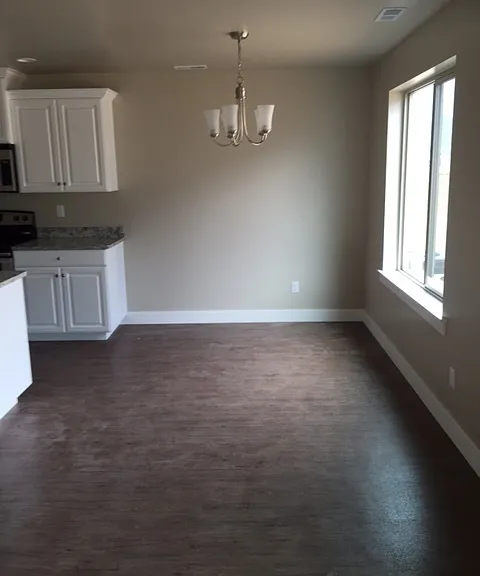 576 N 220 E — Photo 3