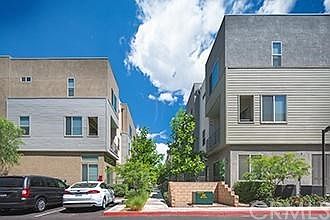1st image of 631 Sawyer Pl