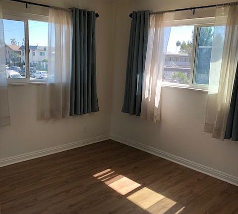 3rd image of 9571 Maureen Dr APT D
