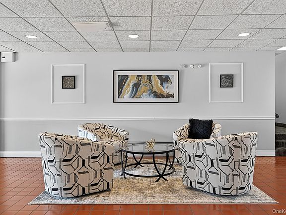 3rd image of 175 Maple Avenue #2M