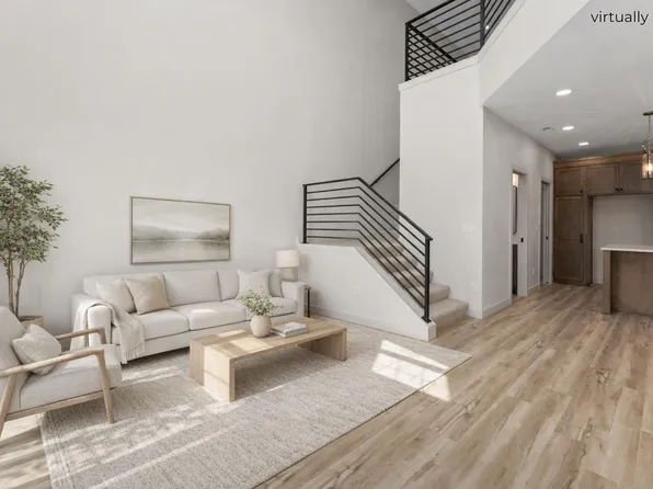 8621 W Shoreline Pl, Sioux Falls, SD 57107