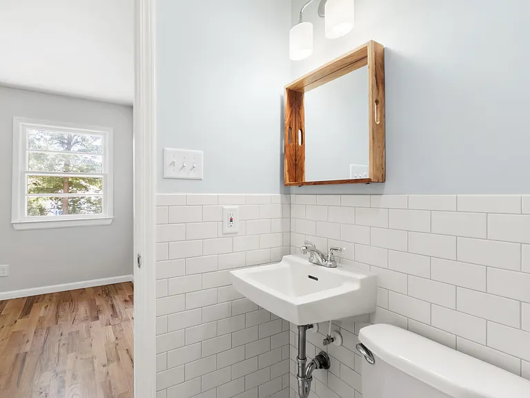 1009 N Buchanan Blvd #L — Photo 18
