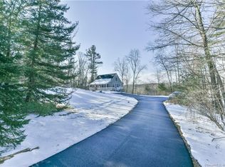 395 Quaddick Rd, Thompson, CT 06277
