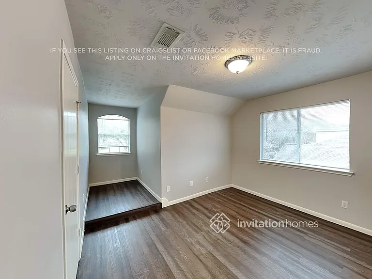 11223 Country Club Green Dr — Photo 12
