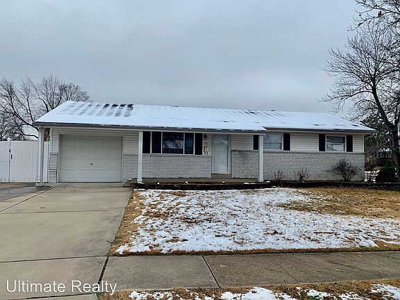 3rd image of 490 Benne Dr