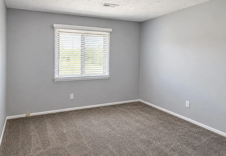 2 bed, 12248 sqft, $1,300 — Photo 3