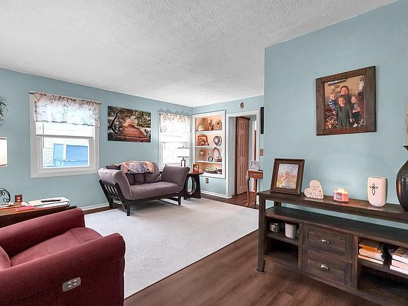 5th image of 4626 N 4th St