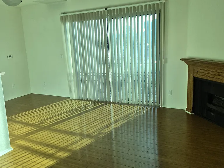 5038 Laurel Canyon Blvd #14 — Photo 5