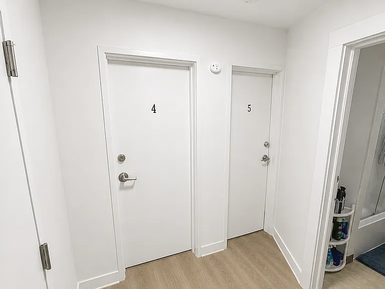 125 W Park Ave #4 — Photo 8