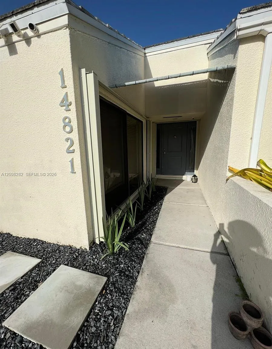 Villas Of Deerwood Phase L — Photo 2