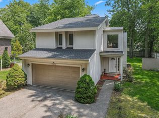 19450 Merriman Rd, Livonia, MI 48152