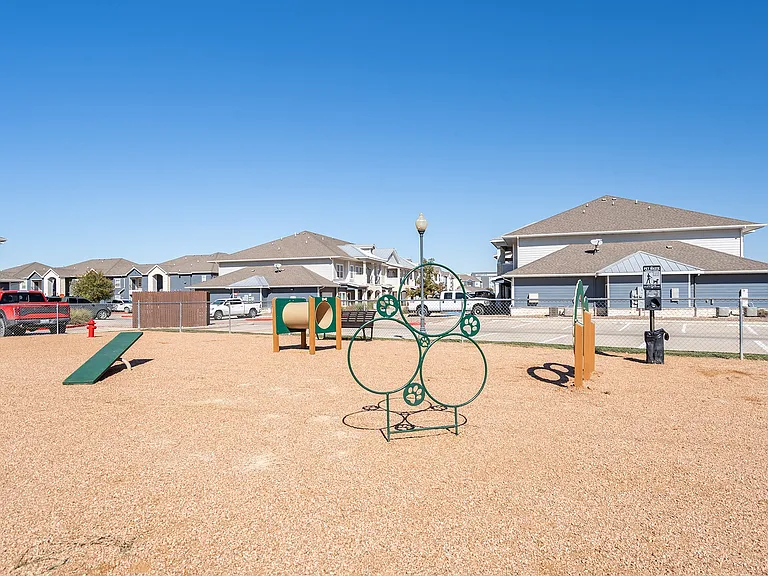 Residence at Midland — Photo 35