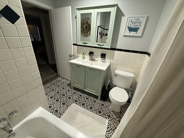 1543 W River Ln — Photo 8