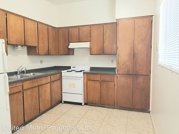 3rd image of 3734 W Dunlap Ave APT C3