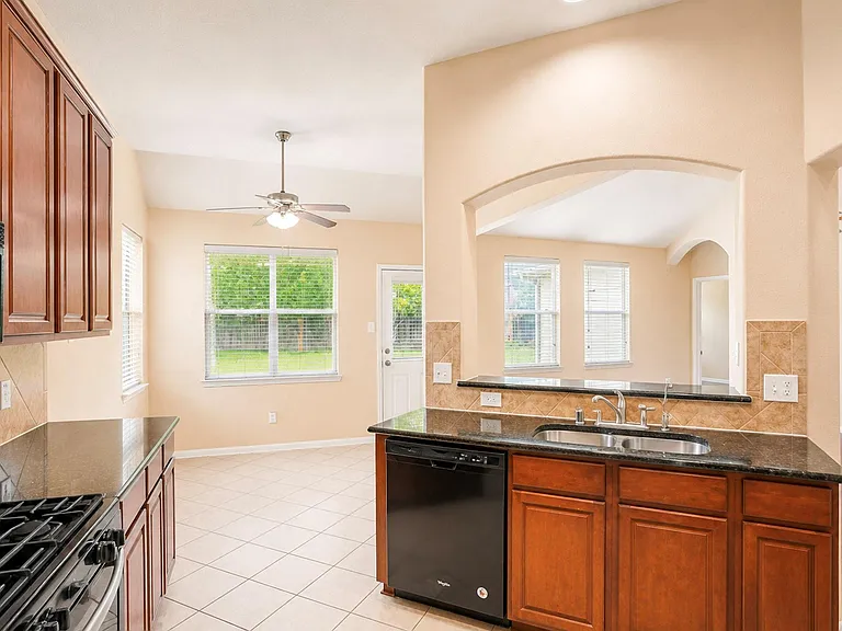 5219 Heatherdawn Ct — Photo 14