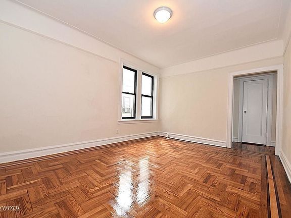2nd image of 3150 33rd St APT 9C