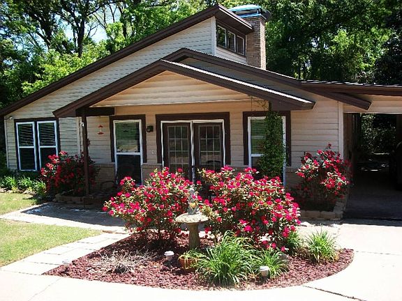 5th image of 208 Fairlawn Dr