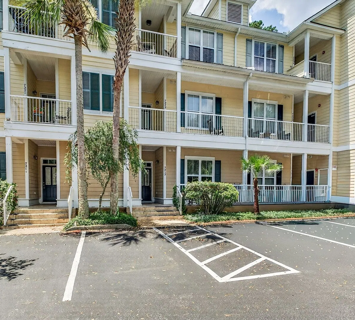 Modern Comfort in the Heart of Johns Island — Photo 2