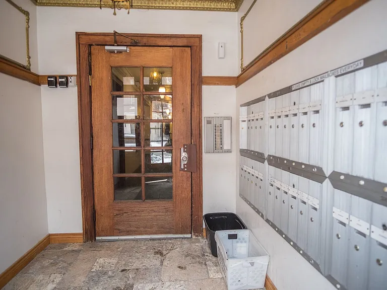 829 N. Cass — Photo 1