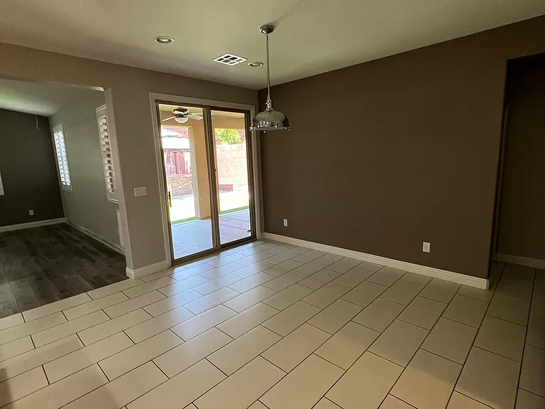 5705 Shadow Bend Dr — Photo 7