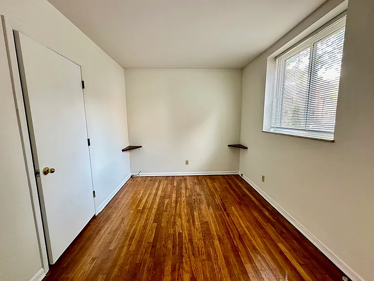749 Bryden Rd #C — Photo 8
