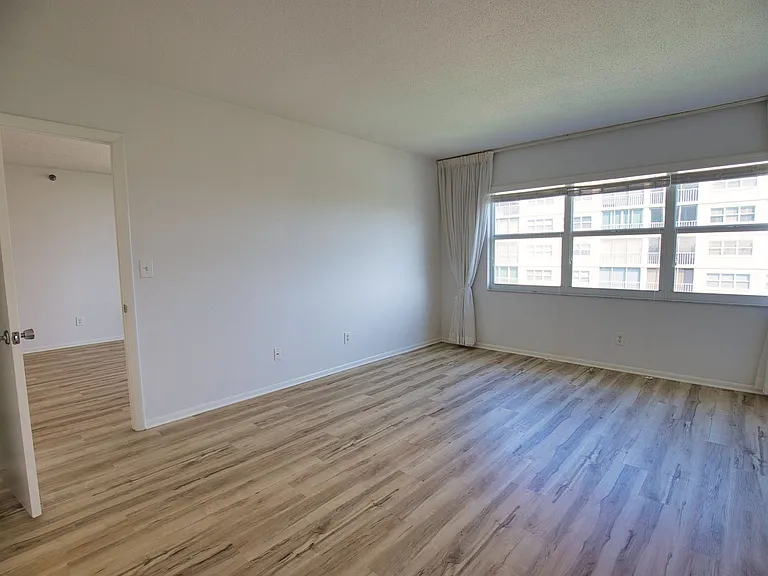 232 Saint Augustine Ave #502 — Photo 17