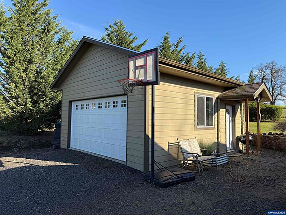 4th image of 1820 Steiwer Rd SE