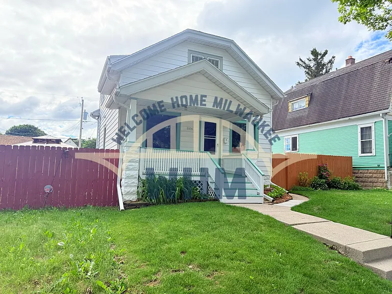 2054 S 72nd St — Photo 16