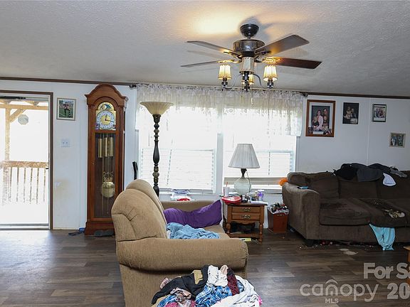 4th image of 460 Bunny Run Rd