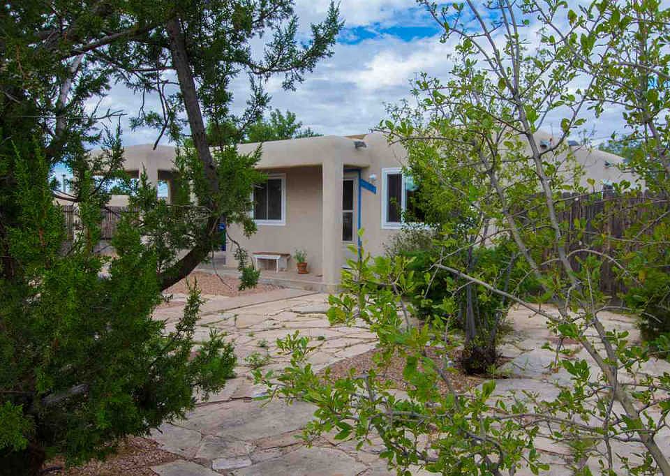 1st image of 1104 Calle Florinda
