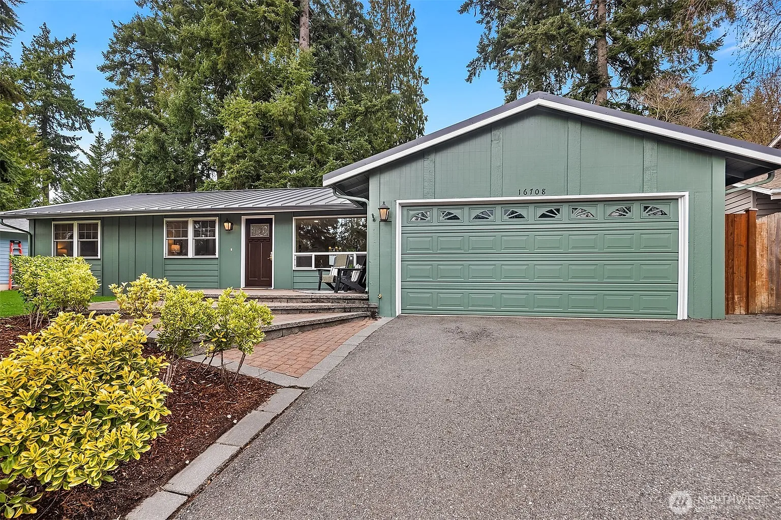 16708 NE 91st Place photo 1
