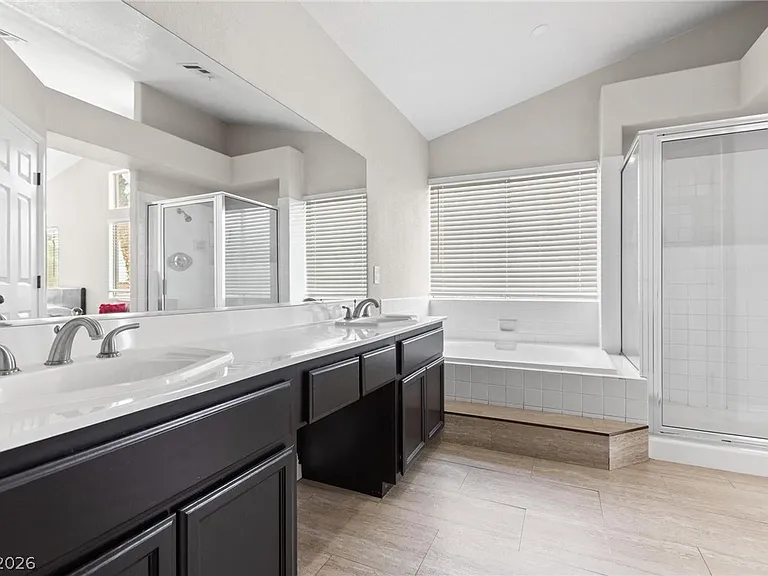 3402 Classic Bay Ln — Photo 32