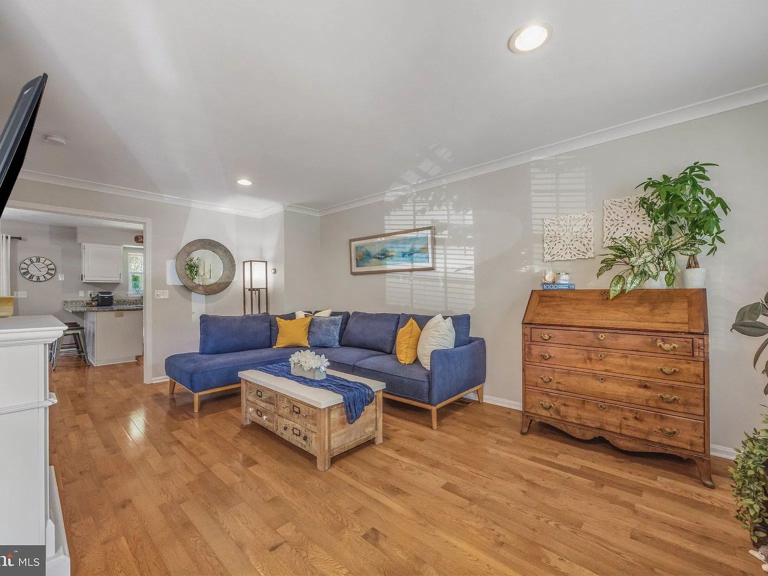 3 bed, 4.0 bath, 1920 sqft, $2,850 — Photo 3