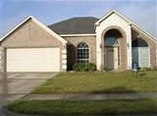 913 Chestnut Ave, Burleson, TX 76028
