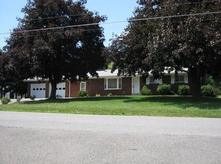 35 Municipal Rd, New Ringgold, PA 17960