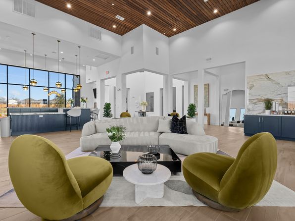 476 Suffield Dr #710