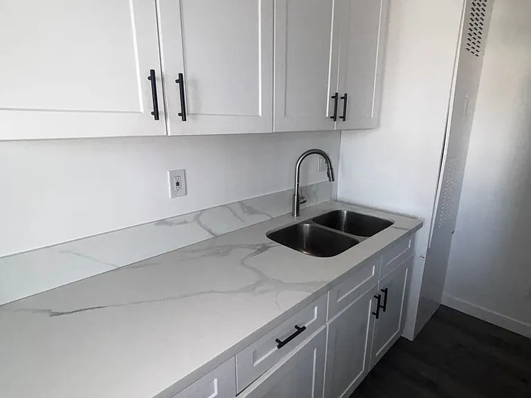 1760 Henderson Ave — Photo 4