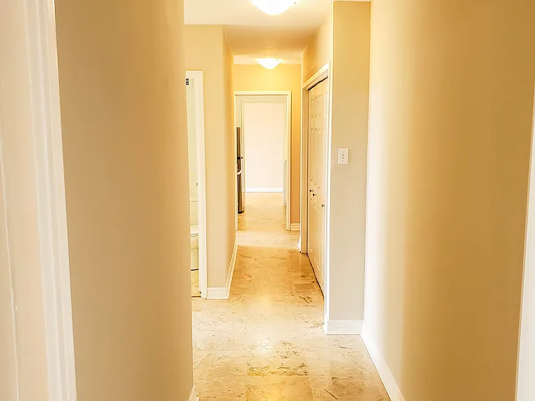 55 Erskine Ave — Photo 43