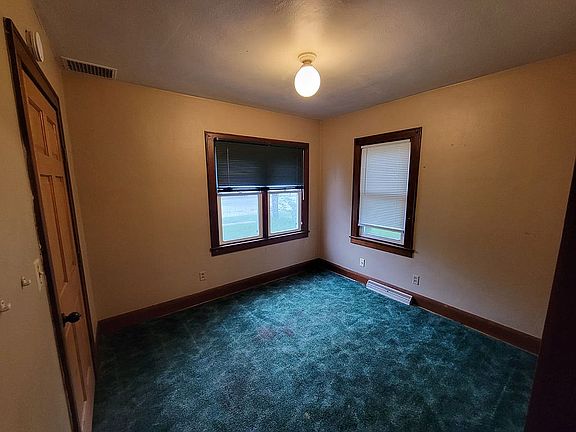 3rd image of 608 7th Ave S #2