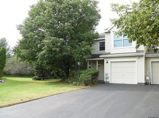 22 Justine Ct, Rensselaer, NY 12144